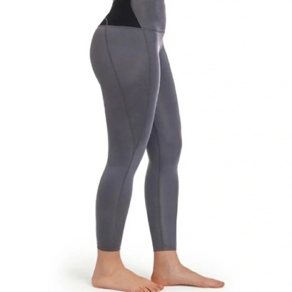 Tommie Copper Women’s Pro-Grade Lower Back Support Leggings 7/8 Length Grey - Picture 1 of 10